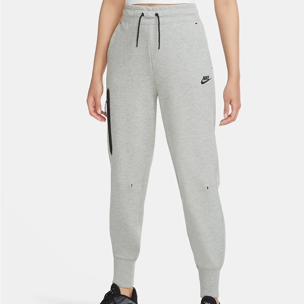 NIKE TECH FLEECE SWEATPANTS WOMENS